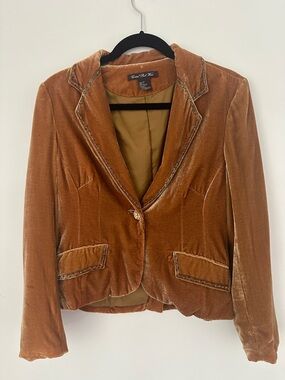 Central Park West Velvet Blazer Jacket
Warm Bronze Color size medium